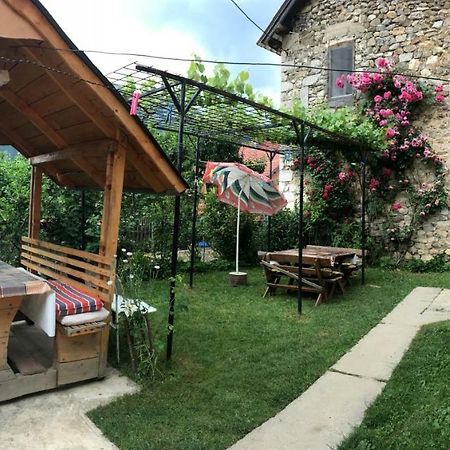 Guest House Ulaj Vuthaj Dış mekan fotoğraf