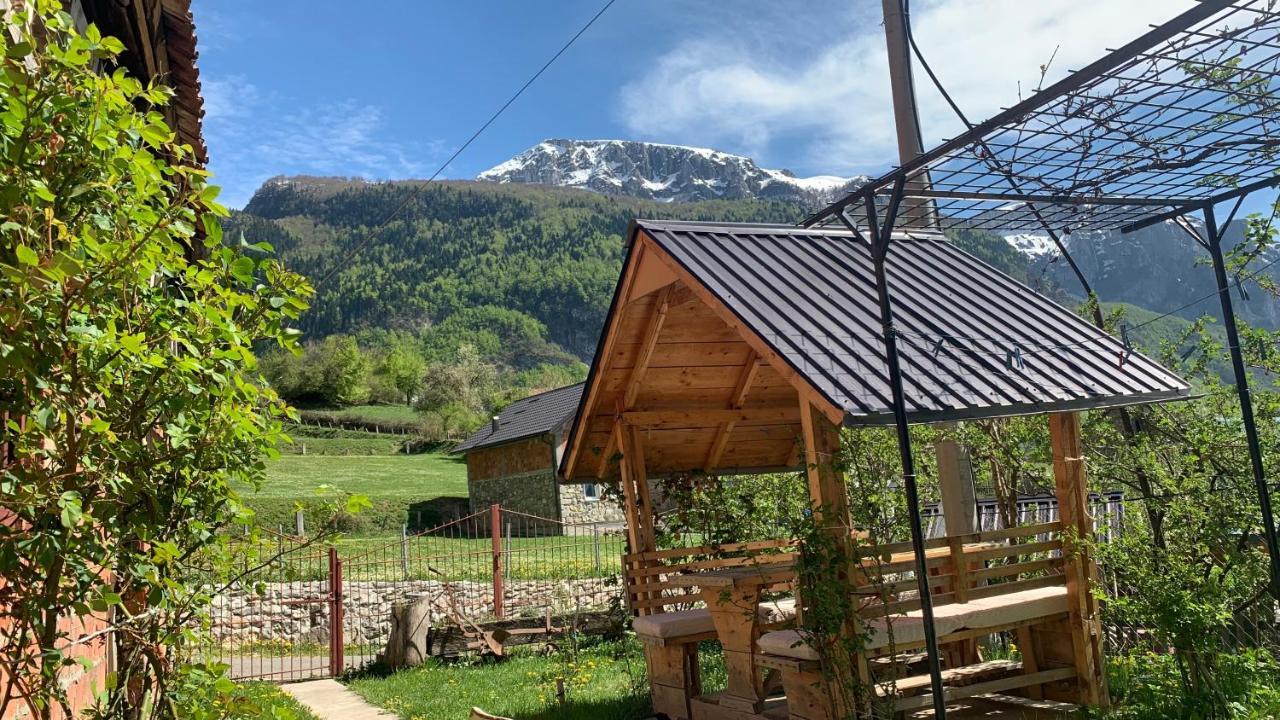 Guest House Ulaj Vuthaj Dış mekan fotoğraf