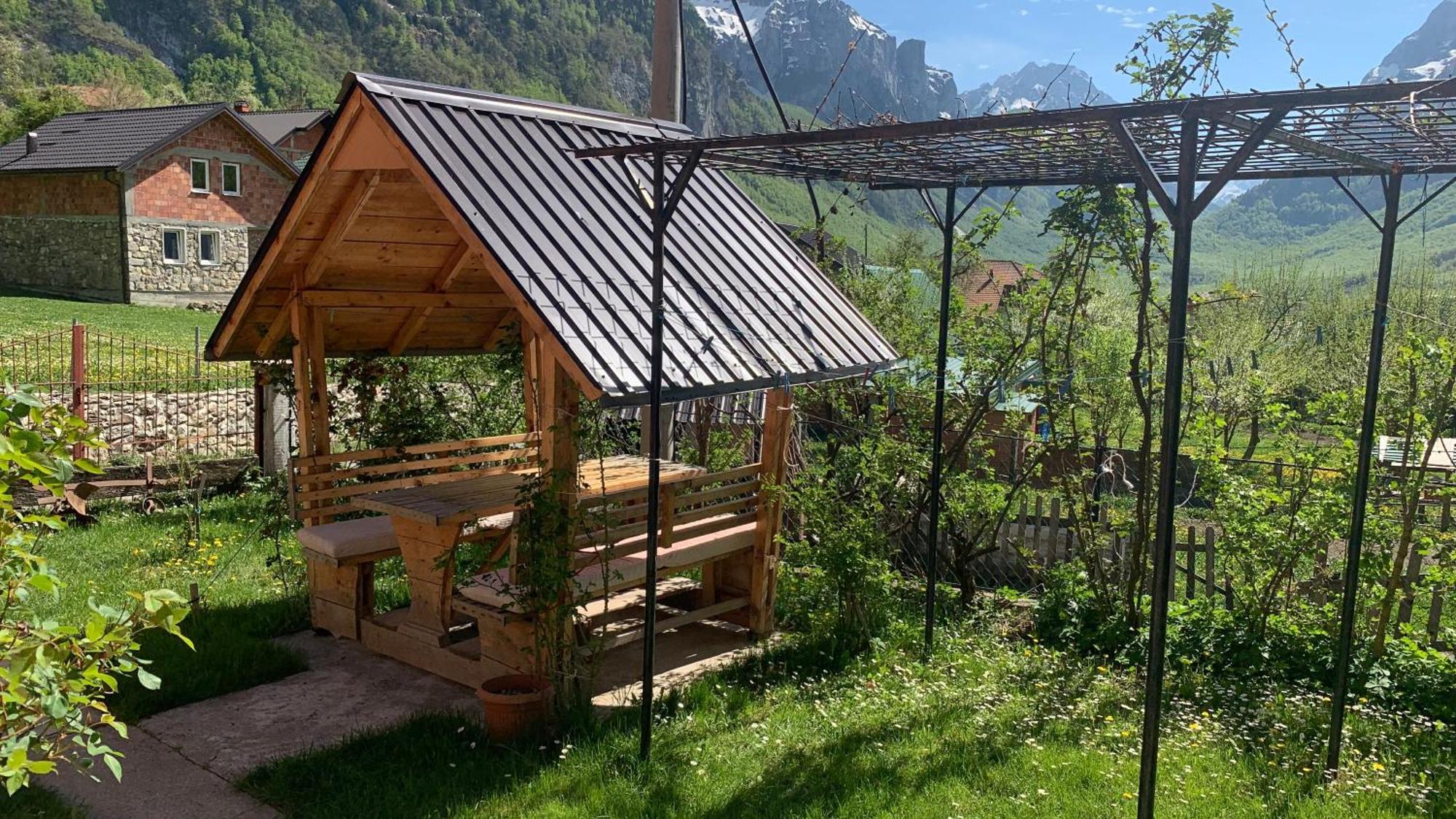 Guest House Ulaj Vuthaj Dış mekan fotoğraf