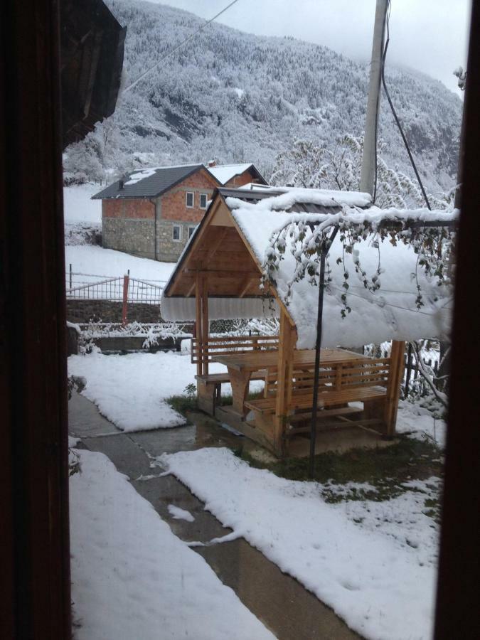 Guest House Ulaj Vuthaj Dış mekan fotoğraf