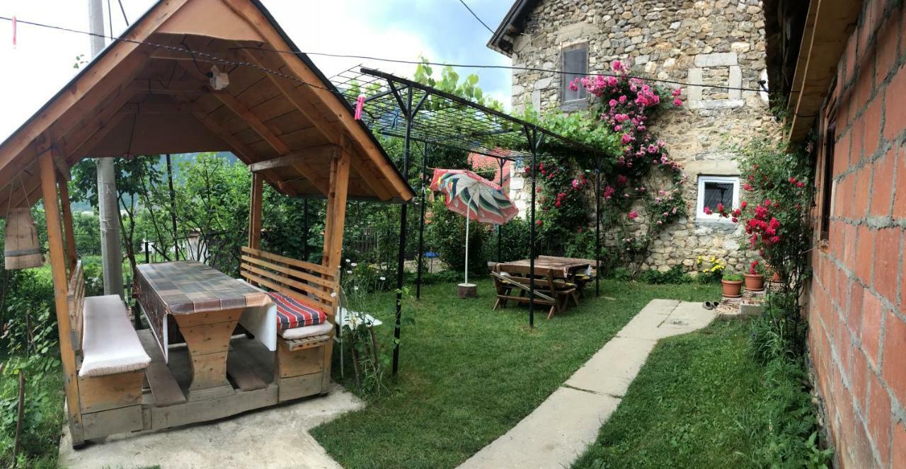 Guest House Ulaj Vuthaj Dış mekan fotoğraf